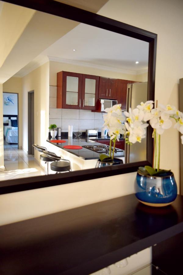 Green Haven Apartments เอซูลวินิ ภายนอก รูปภาพ