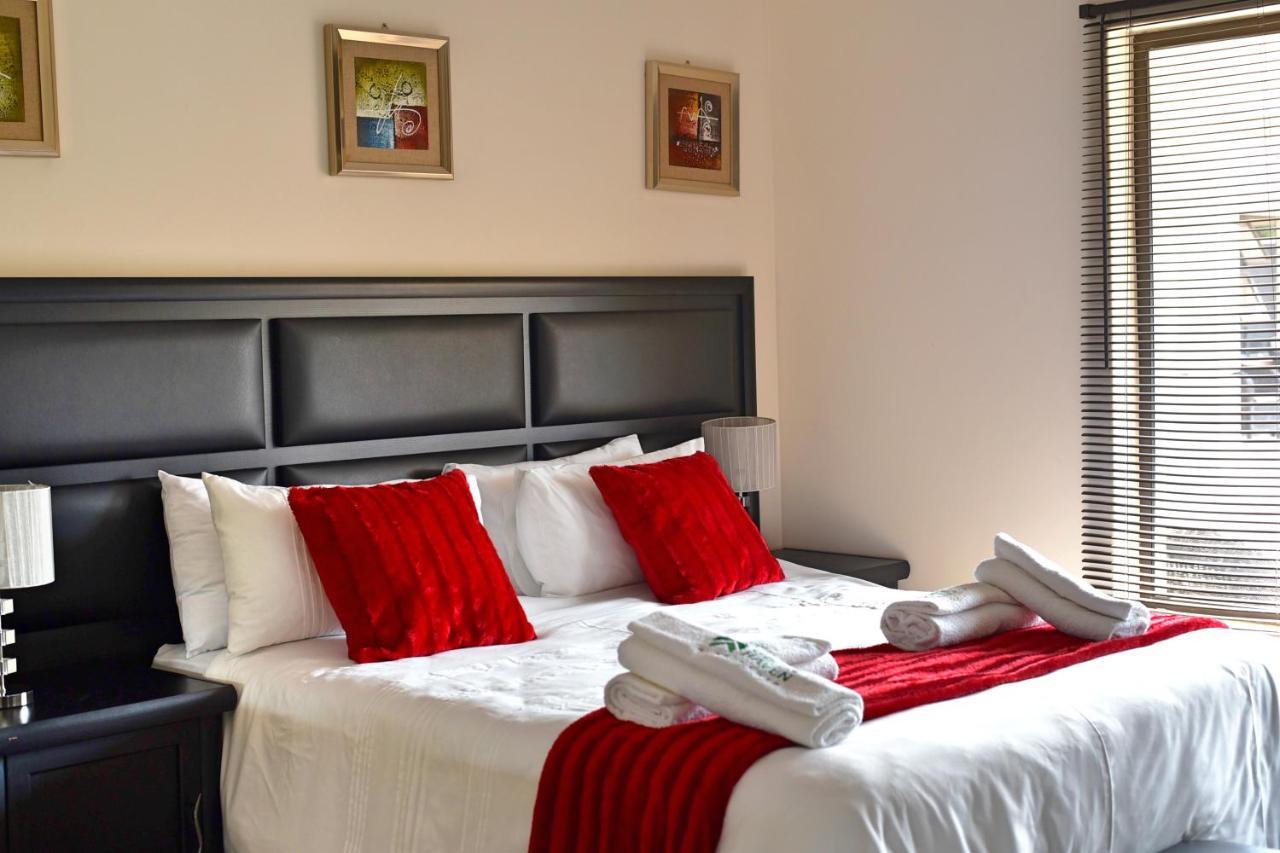 Green Haven Apartments เอซูลวินิ ภายนอก รูปภาพ